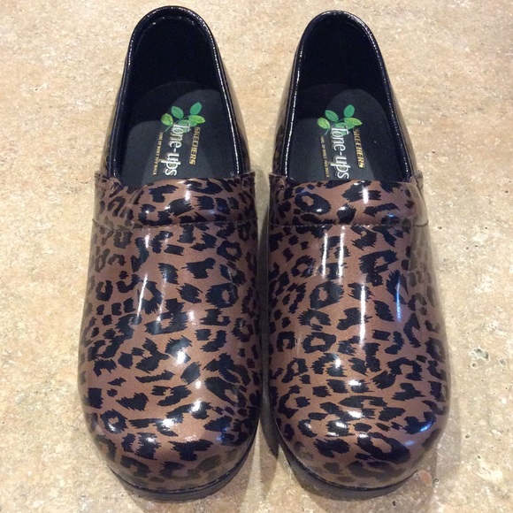 skechers tone ups clogs